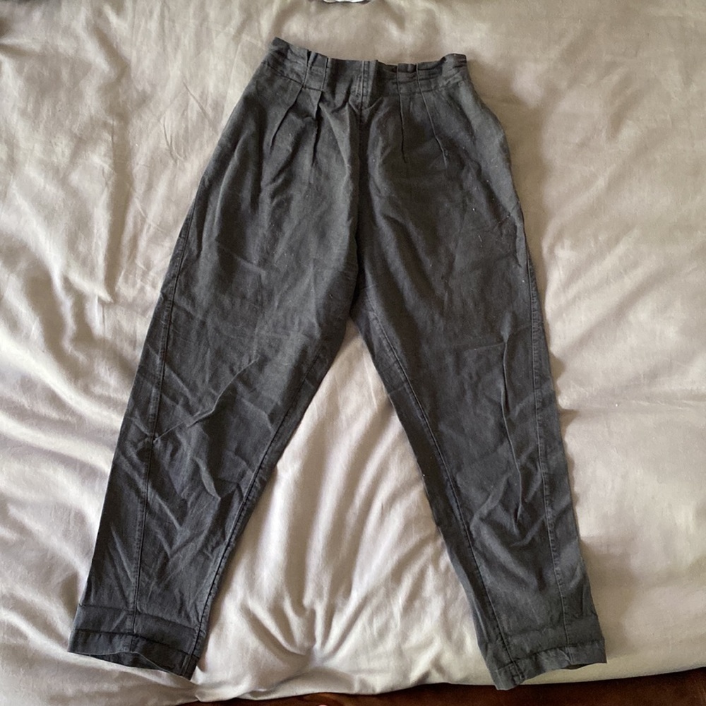 Urban Outfitters High Waist Pleated Paper Bag Ultra Comfortable Stretch Pants